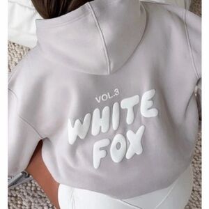 White Fox Off Stage
Sweatshirt Hoodie M/L